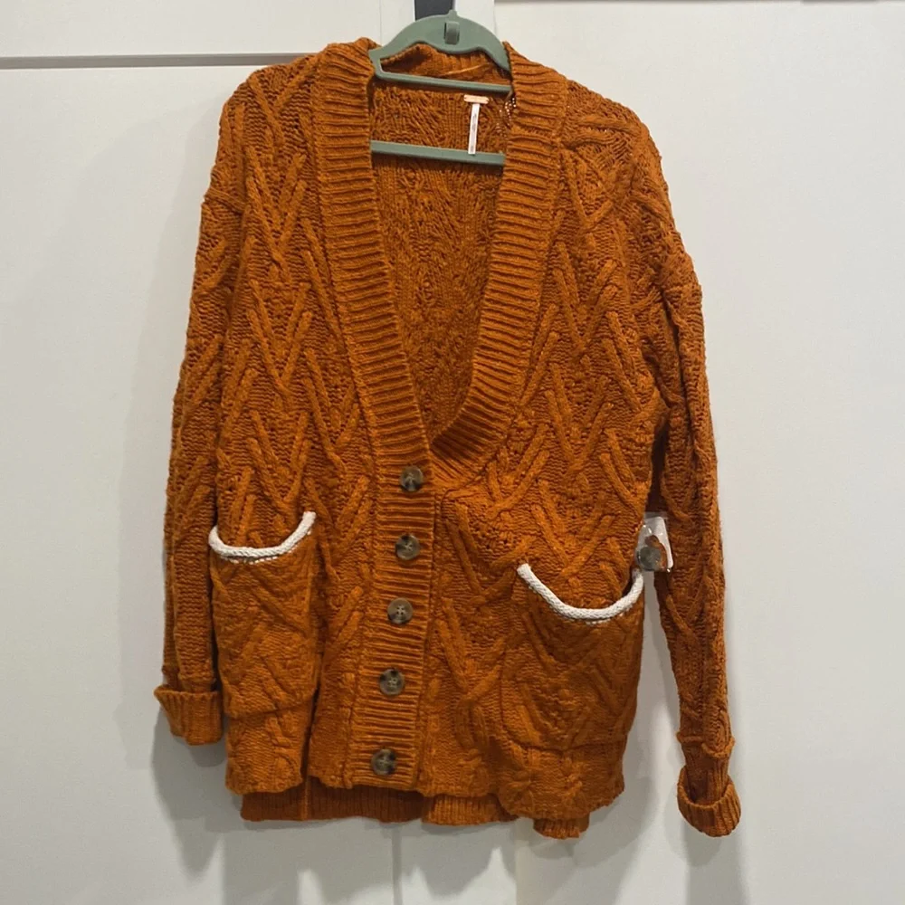 Free People Montana Cable Cardigan Sweater in Pumpkin Pie XS extra small NWT - Picture 7 of 11